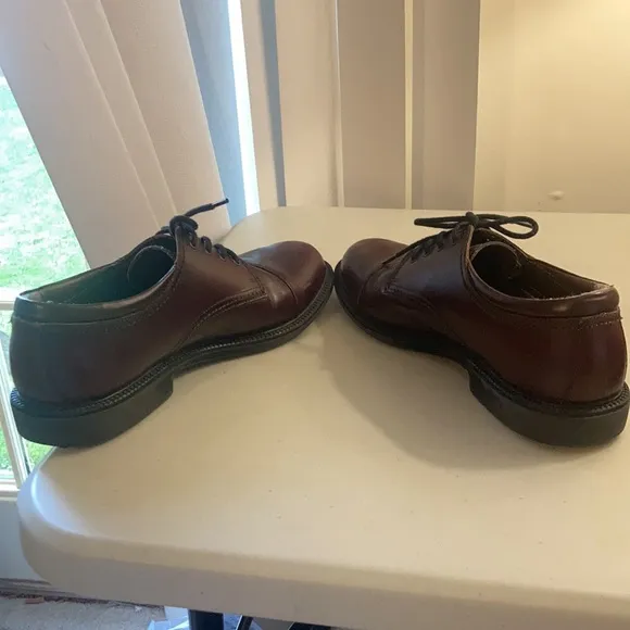Sz 12M Brown Dockers Leather Loafers