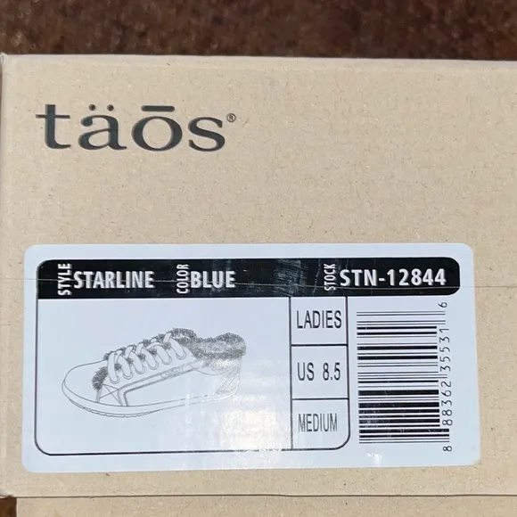 TAOS Blue Wash Starline Sneakers Faux Fur Lining Women’s Size 8.5 NIB