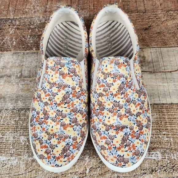 Taos Dandy Womens Sz 7.5 Floral Slip On Multicolor Sneakers Casual Classic Flats