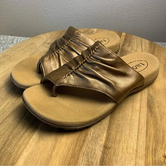 Taos Gift 2 Sandal Cognac Size 8 Comfort