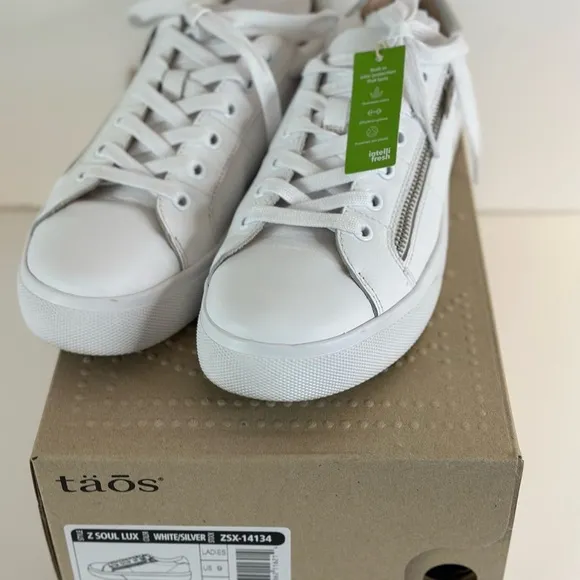 Taos Z Sol Luxe leather Footwear White Sneakers with Metallic Zipper Size 9