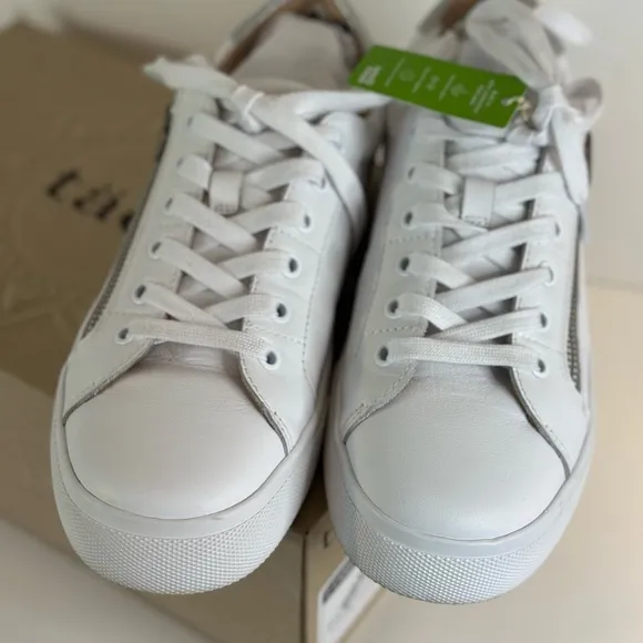 Taos Z Sol Luxe leather Footwear White Sneakers with Metallic Zipper Size 9