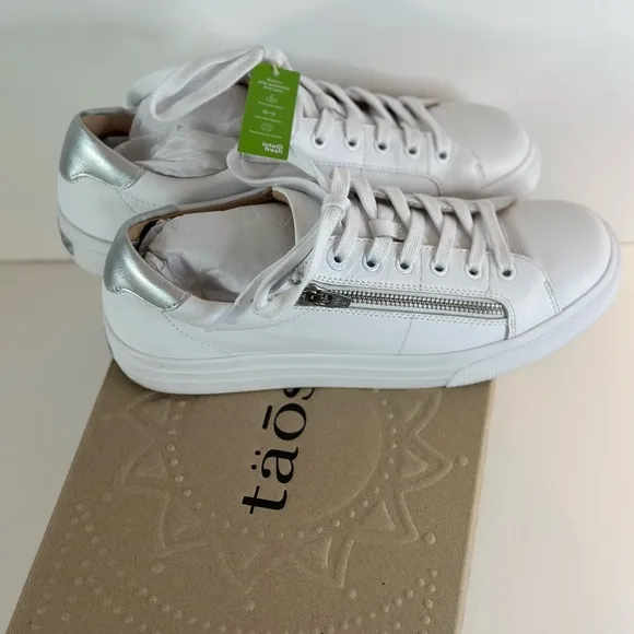 Taos Z Sol Luxe leather Footwear White Sneakers with Metallic Zipper Size 9