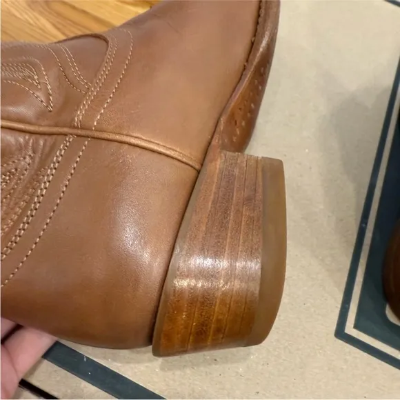 Tecovas “The Jamie” Leather Cowboy Boots in Caramel