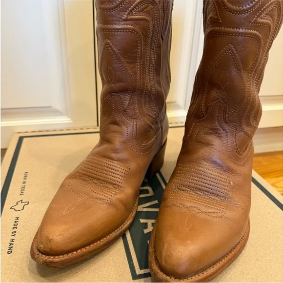 Tecovas “The Jamie” Leather Cowboy Boots in Caramel
