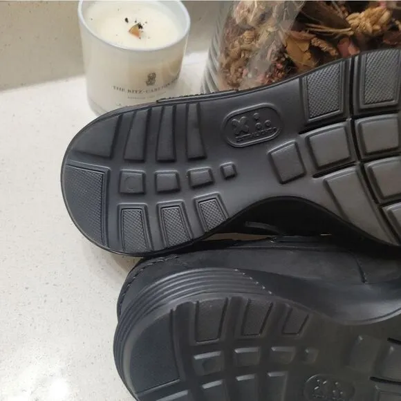 Thursday boots everyday mocassins new size 9