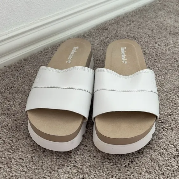 Timberland women's sandals in white Size 8