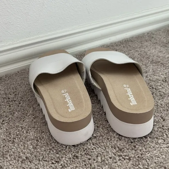 Timberland women's sandals in white Size 8