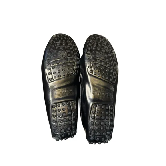 Tod’s Gommino Box Leather Drivers in Black EUC Size 10
