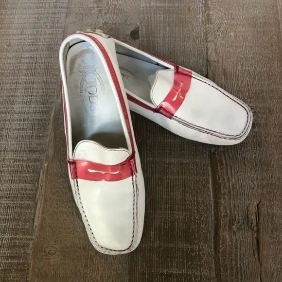 TOD's leather loafers size 9