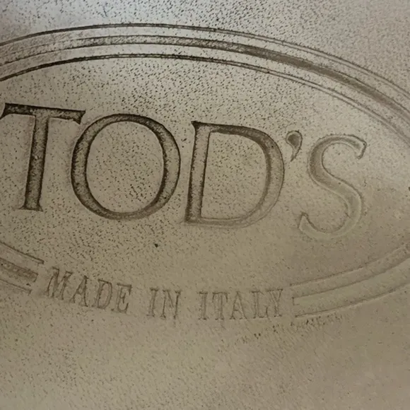 TOD's leather loafers size 9