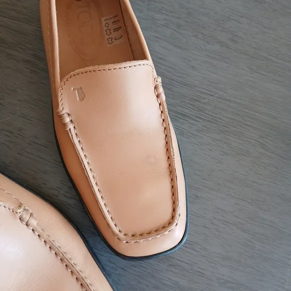 TODS Leather Loafers Womans Size 6.5 Nwot