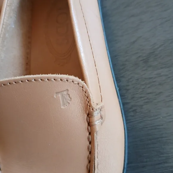 TODS Leather Loafers Womans Size 6.5 Nwot