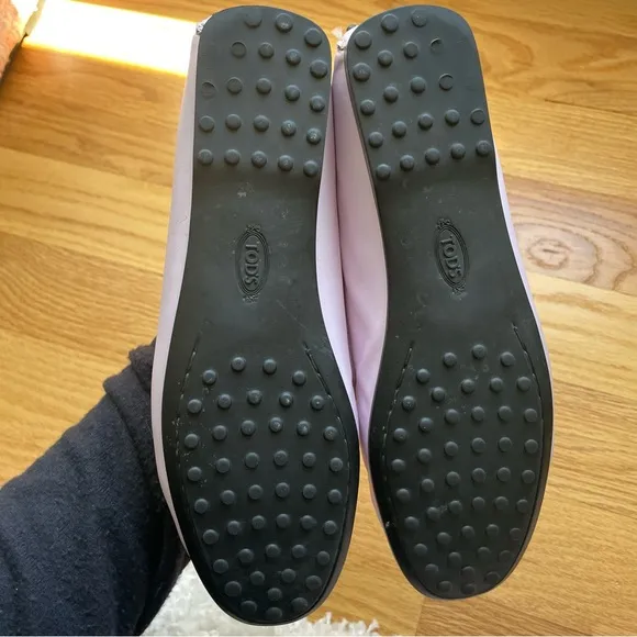 TOD'S light pink leather loafers