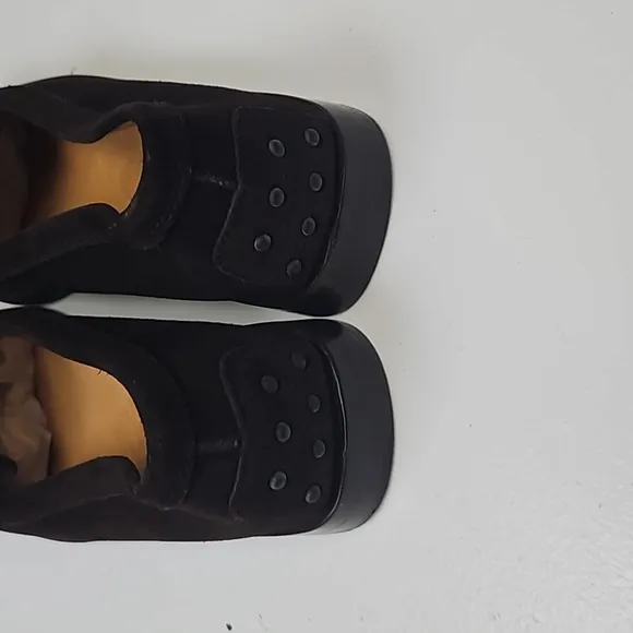 Tod's  loafers