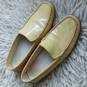 Tod's  loafers