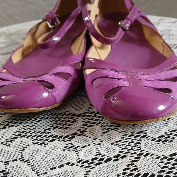 Tod's Purple Flats with Decorative Cutouts