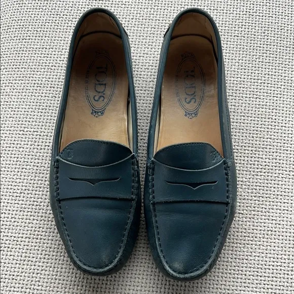 Tod's Women’s  Blue Leather Loafers Sz 38