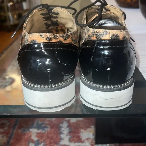 TORRID LOAFERS SIZE10.5 WW