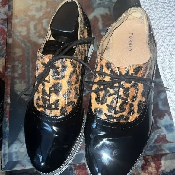 TORRID LOAFERS SIZE10.5 WW