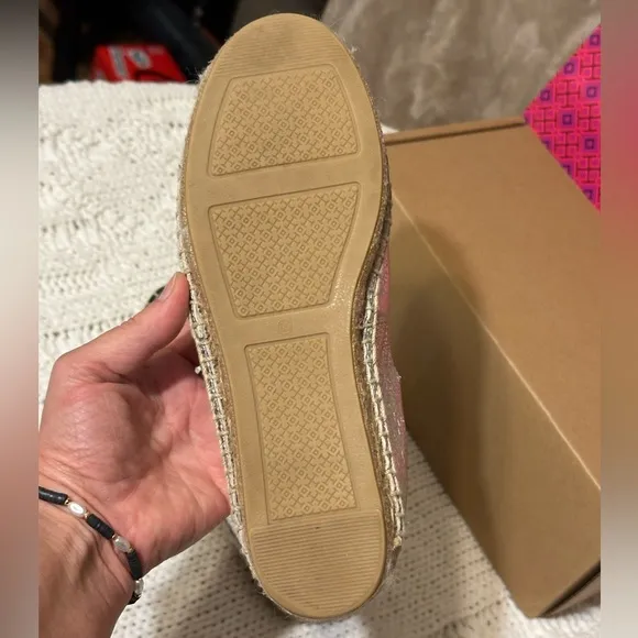 Tory Burch 6.5 leather espadrilles slip on sneaker shoe metallic silver navy tan
