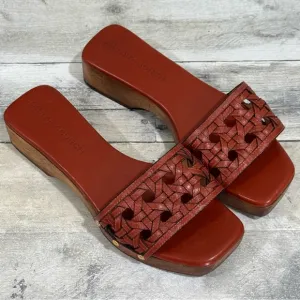 TORY BURCH Basket Weave Leather Clog Sandals - SZ - 8 .US Brick Red (red brown)