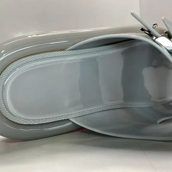 Tory Burch Buckle Bubble Jelly Slip-On Sandals – Women’s Size 7 – Light Gray/Sil