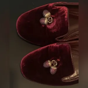 Tory Burch Burgundy Velvet Acorn Charm&quot;Smoking Slippers&quot; Loafers sz. 6.5