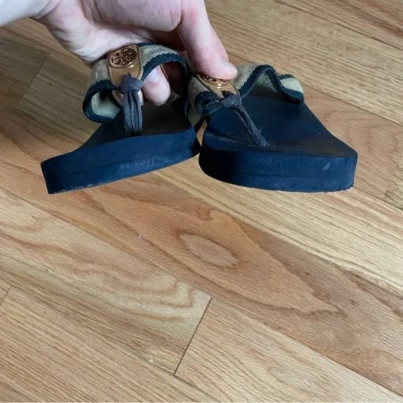 Tory Burch Frankie Navy Khaki Foam Wedge Flip Flop With Box Style 11158667 Sz 9