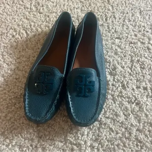 Tory Burch leather Lowell Loafers NWOT