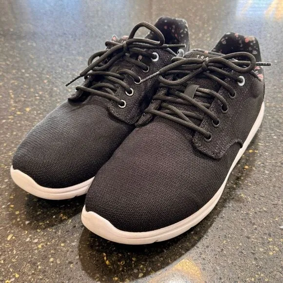 Travis Mathew the Daily 2.0 Black Mesh Sneakers. Size 11.