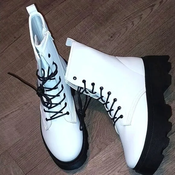 Trendy white Platform Lug Sole Combat  Boots sz 11