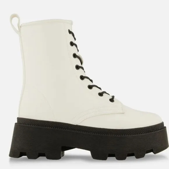 Trendy white Platform Lug Sole Combat  Boots sz 11