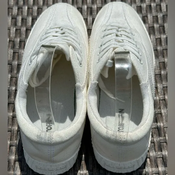 Tretorn designer sneakers Mens size 8