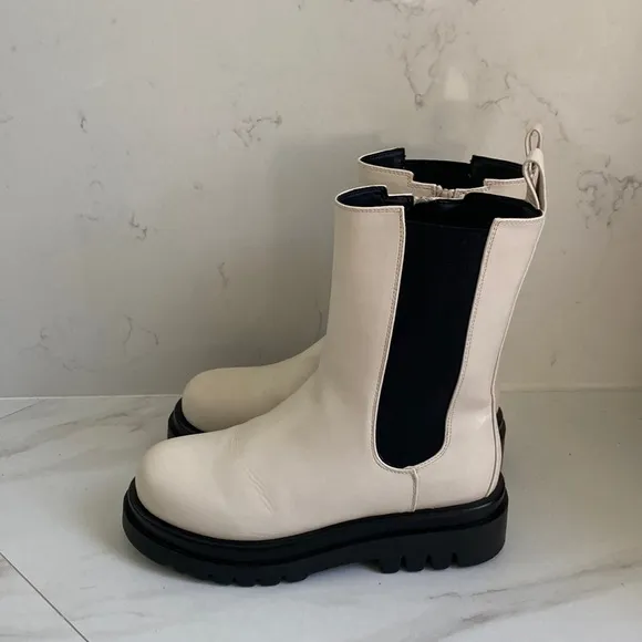 Truffle Collection Chelsea boots NWT- 5UK/7US