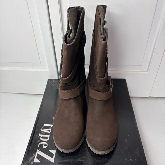 TYPE Z Yule Black Rooster Brown Boots Size 9M