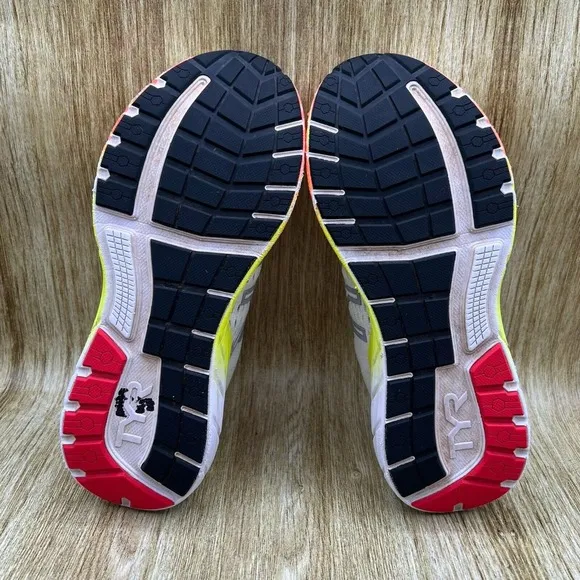 TYR RD-1 Runner Men's Size 8.5 White Yellow Athletic Running Shoes Sneakers
