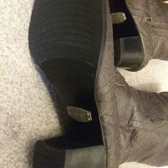 UGG Ashur Leather Knee Boots Like New!