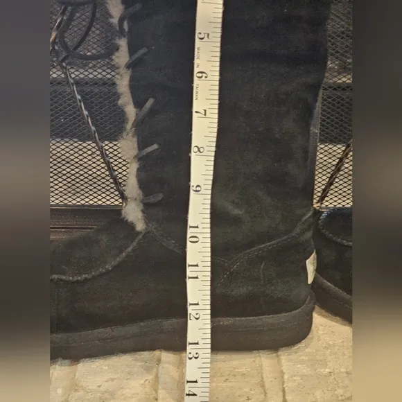 UGG Australia Tularosa Black Moccasin Lace-Up Boots w/Fur Lining Womens Size 8