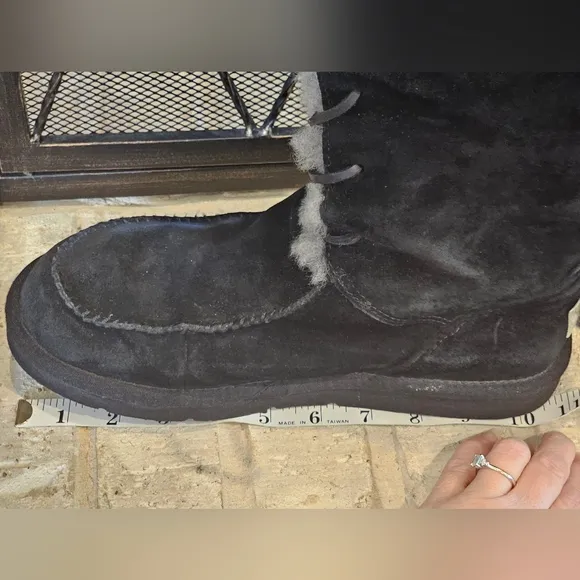 UGG Australia Tularosa Black Moccasin Lace-Up Boots w/Fur Lining Womens Size 8