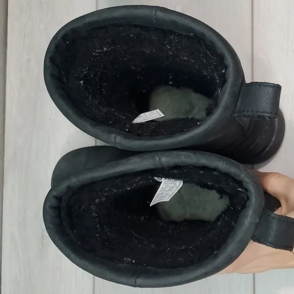 Ugg Australia Women Classic Short L Waterproof Leather Winter boots shoes sz 6