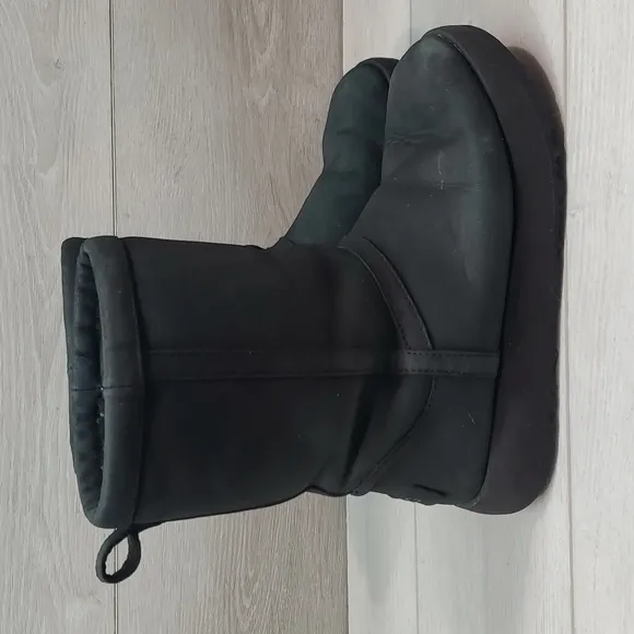 Ugg Australia Women Classic Short L Waterproof Leather Winter boots shoes sz 6