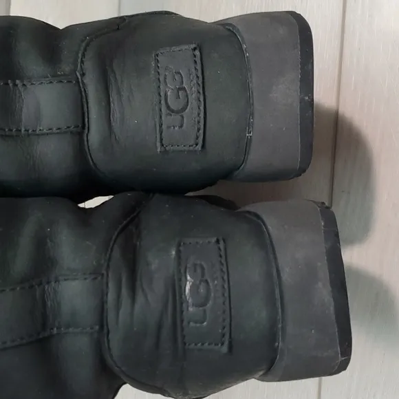 Ugg Australia Women Classic Short L Waterproof Leather Winter boots shoes sz 6