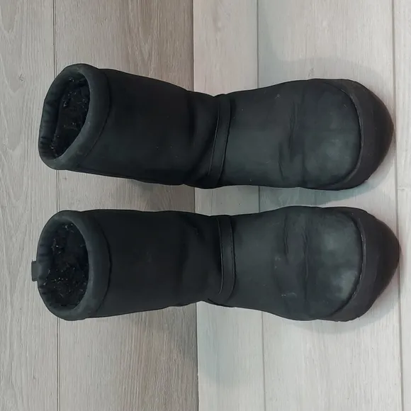 Ugg Australia Women Classic Short L Waterproof Leather Winter boots shoes sz 6