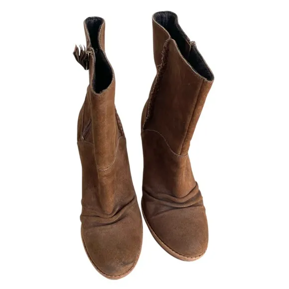 UGG Australia Women's &quot;Bianka&quot; Water Resistant Heeled Boots 7