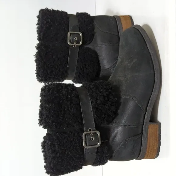 UGG Blayre II boots. Women's size 7