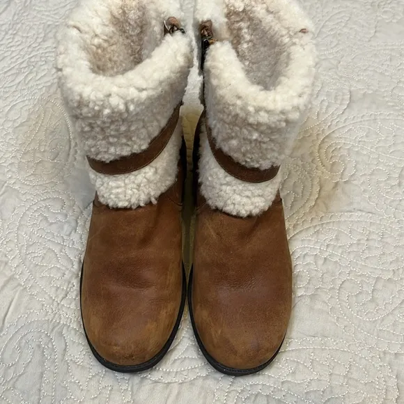 UGG Blayre Shearling Sherpa Cuff Buckle Chestnut Leather Zip Booties size 8