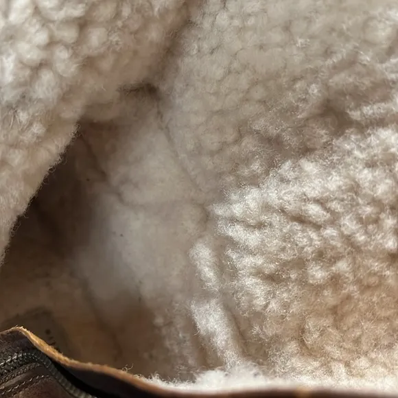 UGG Blayre Shearling Sherpa Cuff Buckle Chestnut Leather Zip Booties size 8