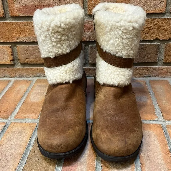UGG Blayre Shearling Sherpa Cuff Buckle Chestnut Leather Zip Booties size 8