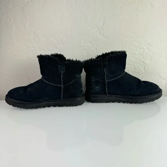 Ugg Boots Mini Bailey Snaps Solid Black Pull On Ankle Sheepskin Leather‎ Suede
